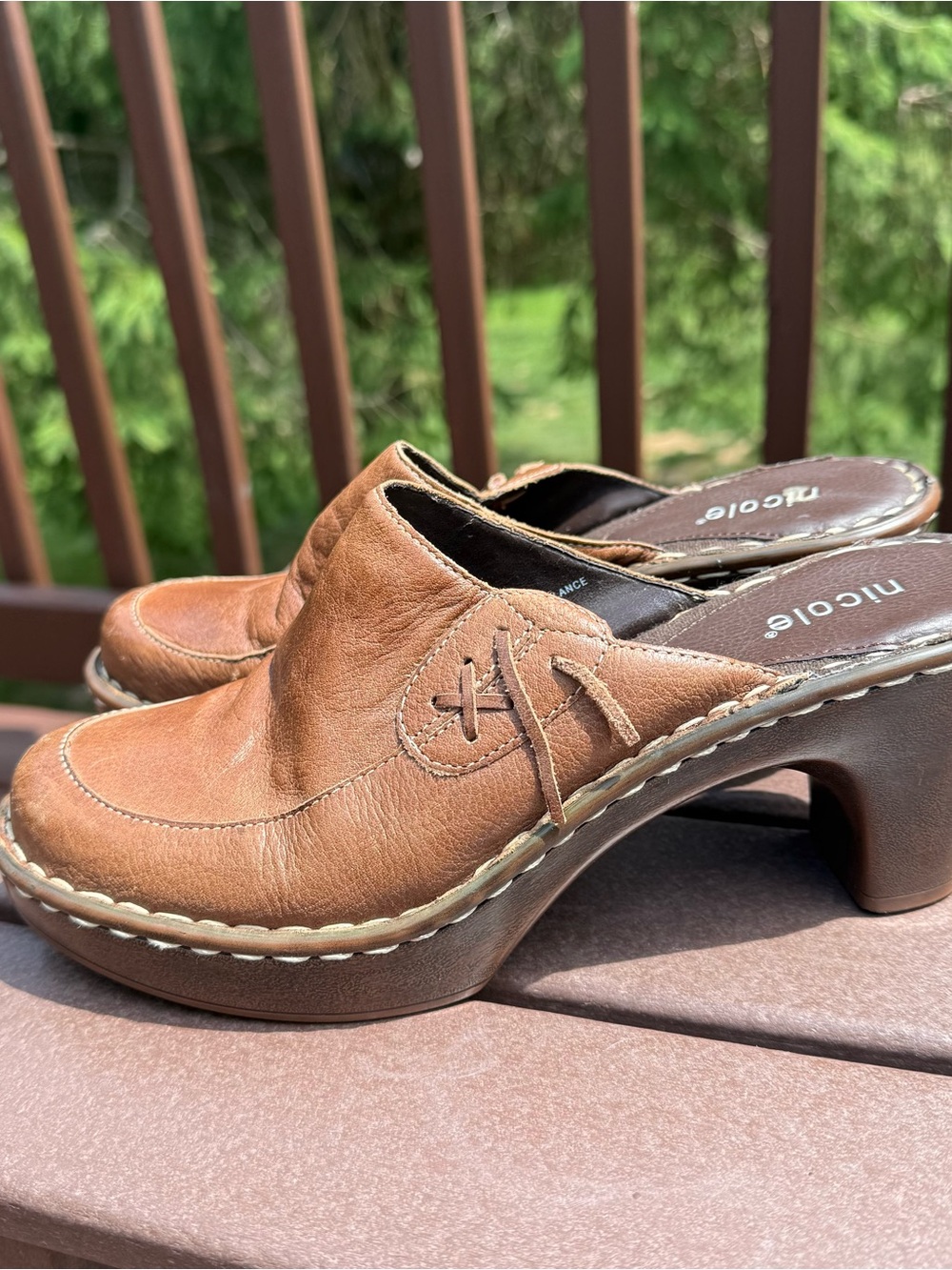 Vintage Brown Leather Slip-On Clog Heels With Exposed Stitching Womens Size 7.5